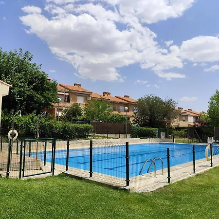 Casa Con Jardin Entre Y Puy Du Fou * Toledo